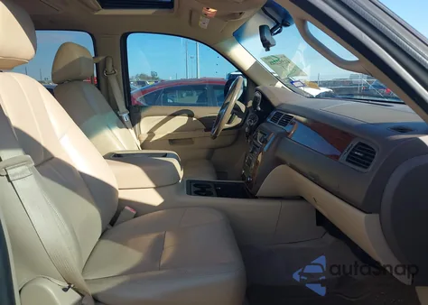 2013 Chevrolet Tahoe Lt z USA, uszkodzony, nr VIN 1GNSCBE05DR345022